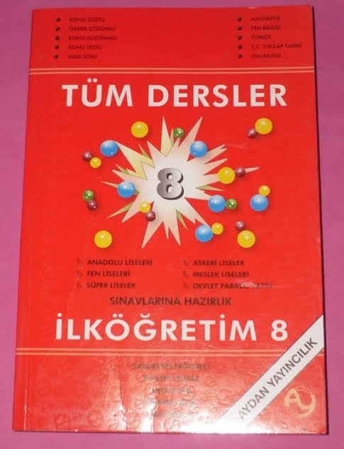 kırmızı kapaklı tüm dersler kitabı