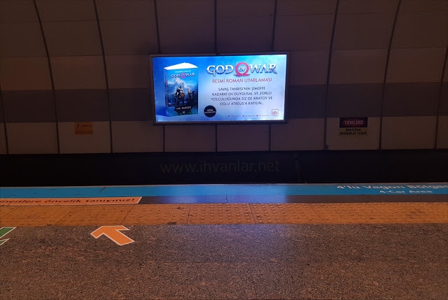 metro duraklarında yunan işi sapıkça reklamlar
