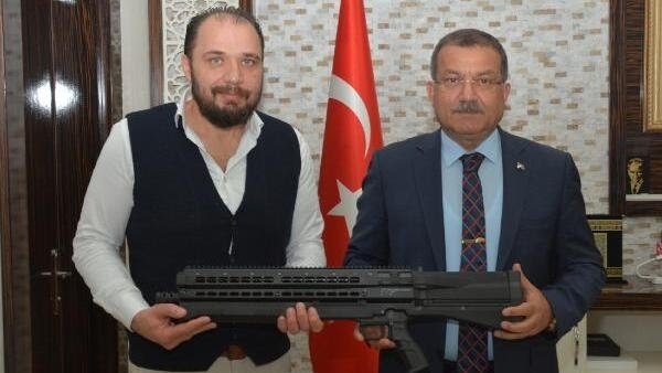 hollywood filmlerinde kullanılan türk yapımı silah