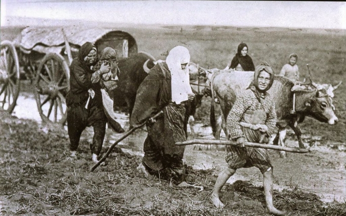 cumhuriyeti biz kurduk çarşaflılara yer yok