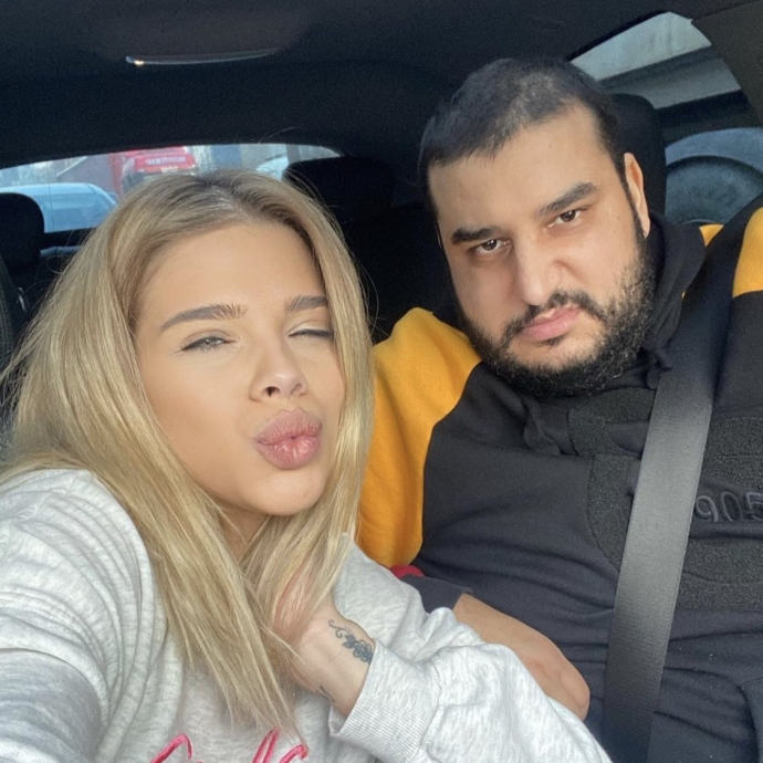 damla ersubaşı nın eşiyle paylaştığı fotoğraf