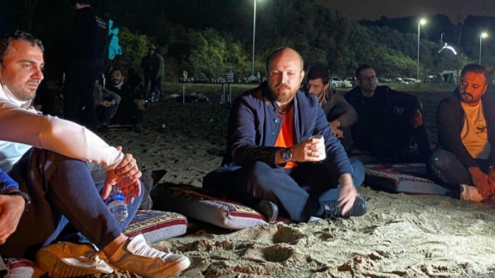 bilal erdoğanın radyo programcılığı yaptığı günler