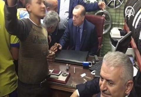 rte nin çocuk işçiler ile fotoğraf çekinmesi