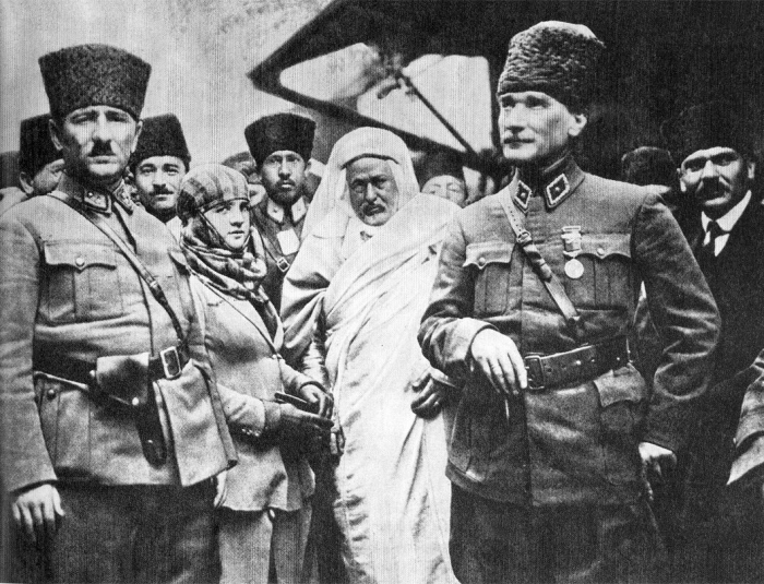 atatürk ve rte tarafından ülkeye getirilen kişiler