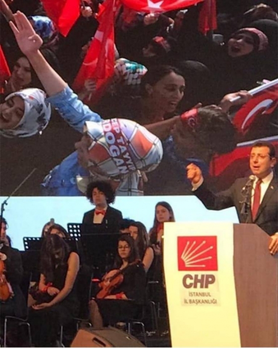 ekrem imamoğlu nun akp miting fotoğrafı kullanması