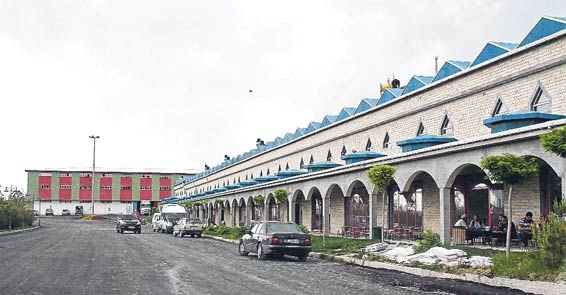 menzilcilerin bilvanis çiftliği ve buhara köyü