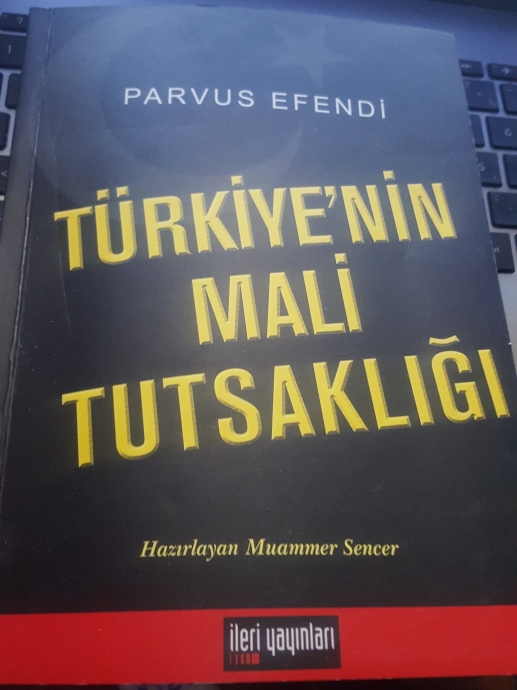 sözlük yazarlarının en son okuduğu kitap