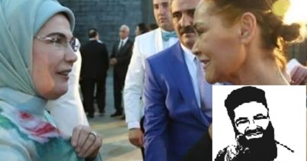 Hülya Avşar'ın İftara Dekolteli Kıyafetle Katılmasına Twitter'dan Verilmiş 13 Tepki