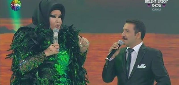 Bülent Ersoy'un Türbanlı Showu Hakkında Yapılan 9 Geyik