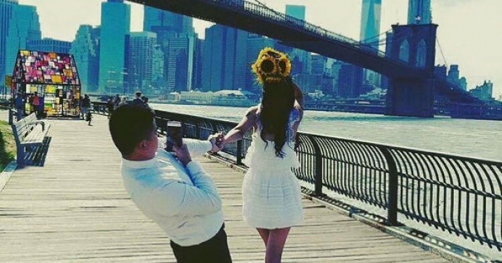 Kız Arkadaşlarının Fotosunu Çekmek İçin Şekilden Şekle Girmiş 21 Zavallı Erkek