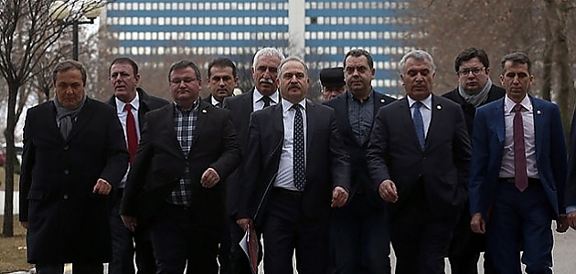 TRT'yi Basan CHP'li Vekillerin Kurtlar Vadisi Dizisini Çok Fazla İzlediğinin 4 Kanıtı