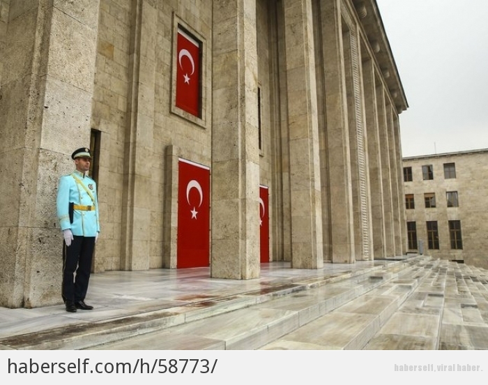 Türkiye'nin geleceğinde etkili olması beklenen 10 genç siyasetçi
