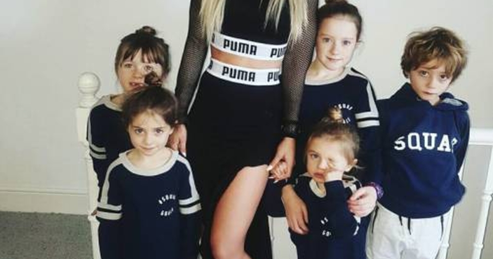 5 Çocuk Annesi Olduğuna Asla İnanmayacağınız Genç Kadının Gayet Fit 17 Fotoğrafı