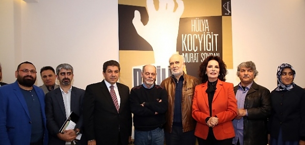 Hülya Koçyiğit’ten uyuşturucu bağımlılarına film tavsiyesi!