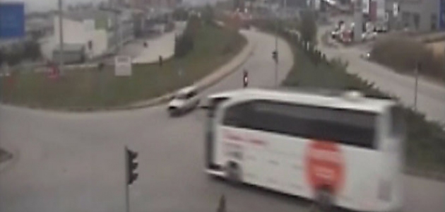 Aşırı hız ve dikkatsizlik kazalara davetiye çıkarıyor!