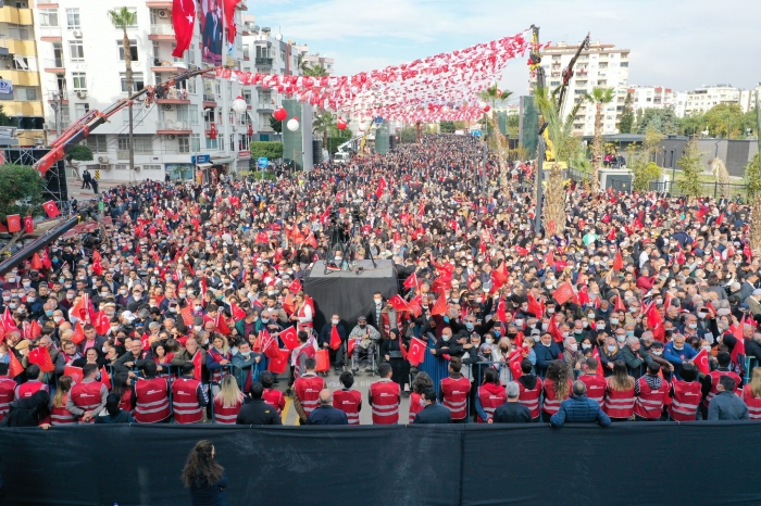 4 aralık 2021 chp mersin mitingindeki kalabalık