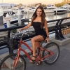 bisiklete binen kız çekiciliği