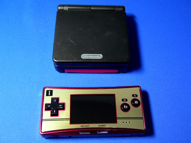 Nintendo блок. Nintendo DS Micro. Геймбой микро 2007. Game boy Micro Famicom Edition. Геймбой микро 2010.