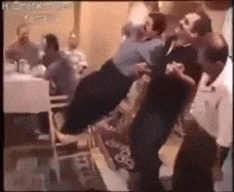 [Resim: kizlar-halay-ceken-erkekten-hoslanir-mi_2378586.gif]