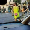 mini etek giyip yalnız başına sokağa çıkan erkek / #1787445