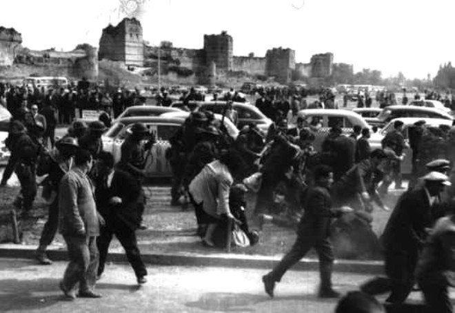 1 mayıs 1959 ismet inönü nün taşlanması
