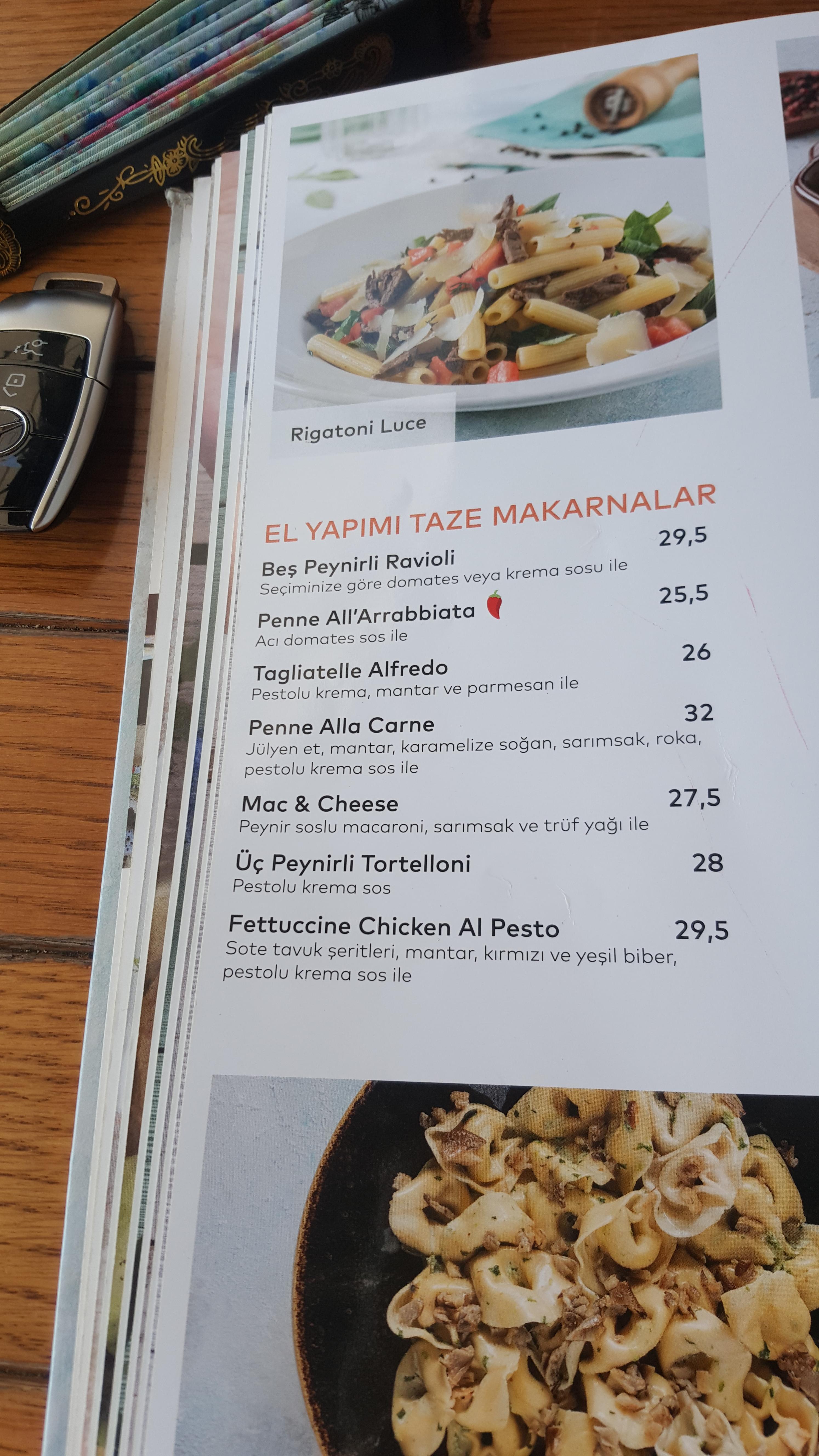Karamalize Soğanlı Peynirli Raviolli Karamalize Soğanlı Peynirli Raviolli