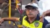 sokak köpeğine 2 el sıkıp yola devam etmek / #1725231