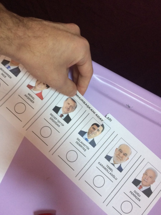demirtaş ın kafasını yırtıp oy atan akp li