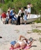 didim de denize çırılçıplak giren kadın turist