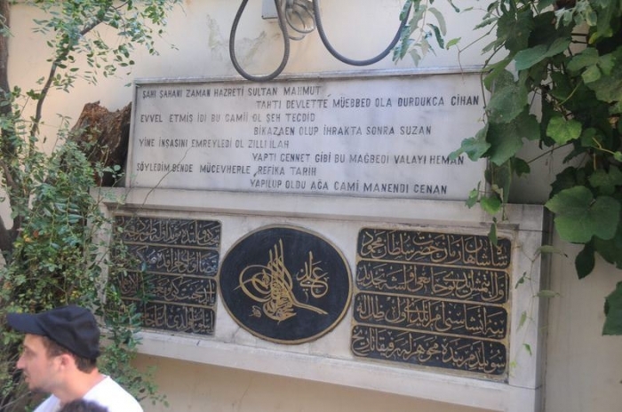 1924 te genelev olarak kullanılan camiler vardı