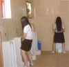 kızlar tuvaleti