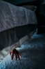 gece yatarken yatağın altından uzanan el