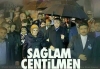 sağnak yağmurda şehitlere saygı duruşunda bulunmak / #1459880