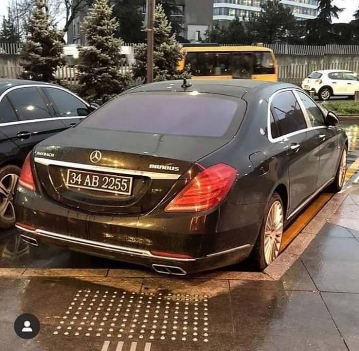 34 ab 2255 plakalı mercedes maybach brabus