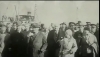 atatürk ün elini öpmeye çalışan başörtülü kadın / #1303206