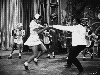 dans partnerini havaya fırlatıp tutmak / #1911837