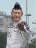 uyuyan babayı ayağından gıdıklamak / #1185605