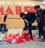 sıkışınca türk bayrağı ardına sığınan çomar / #1358008