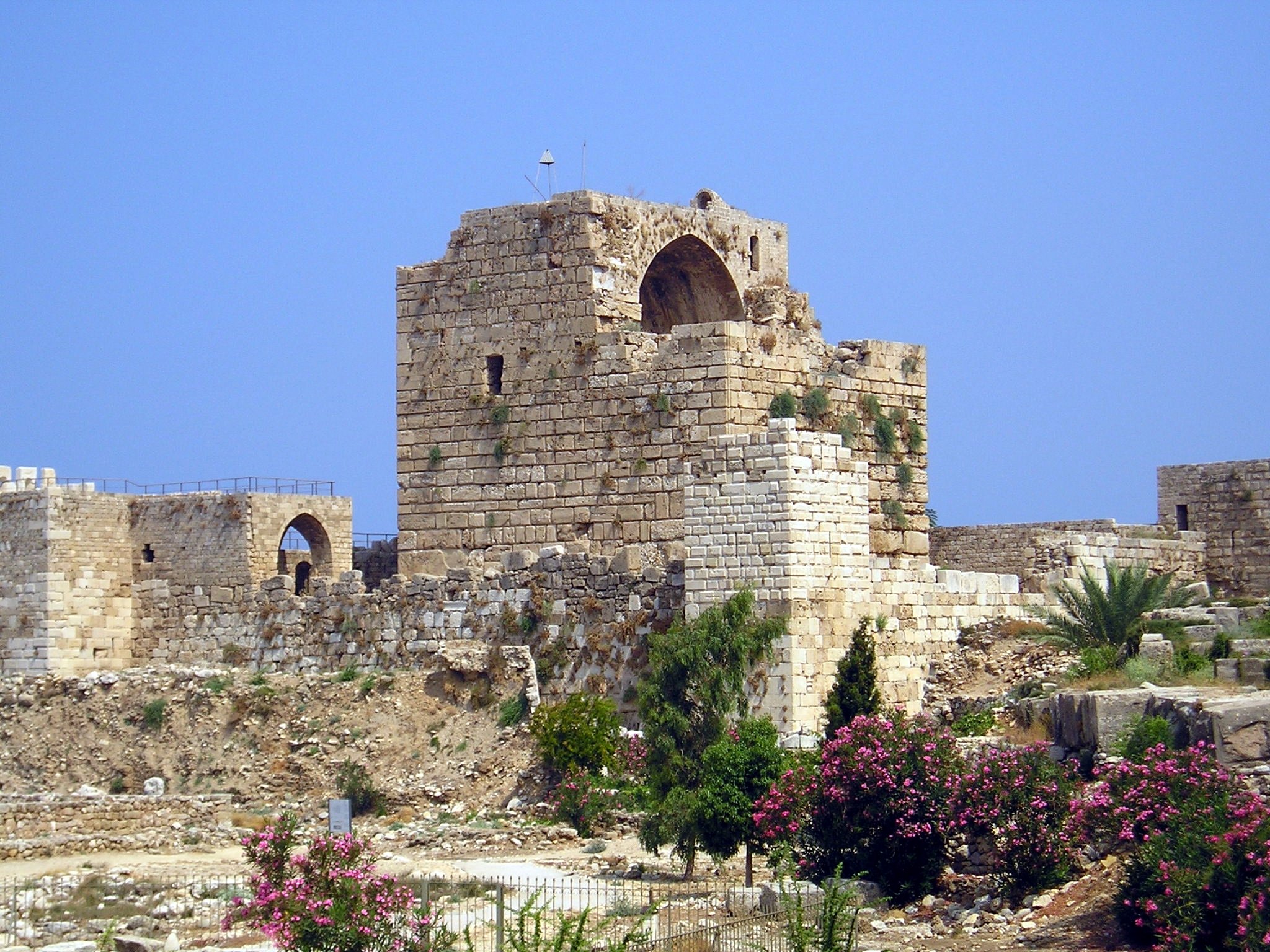 Библ ответы. Библос Ливан. Библос город древний. Древний Финикийский город библ. Библос город в Ливане.
